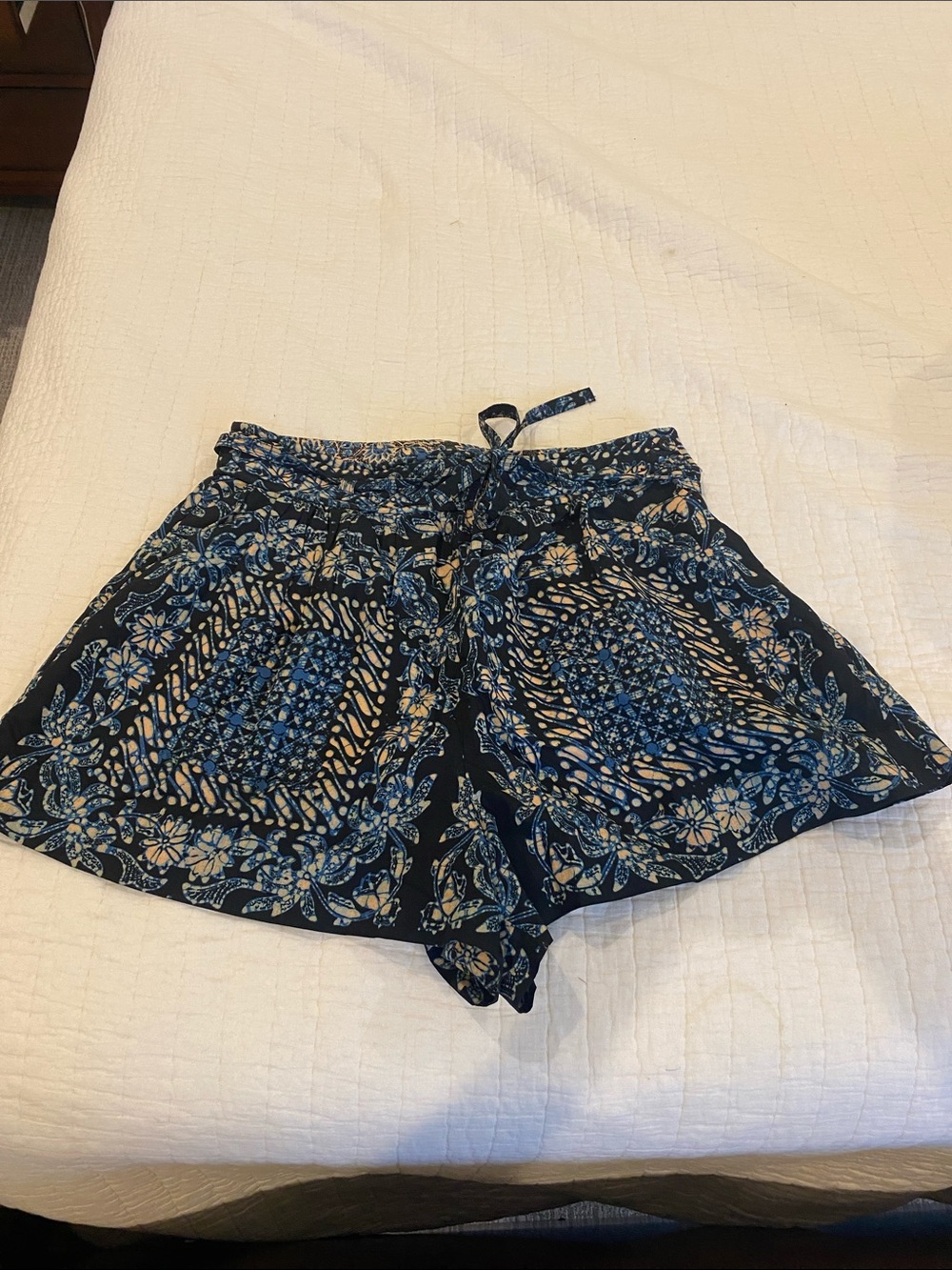 Ulla Johnson lightweight shorts. Excellent condition. Size 6